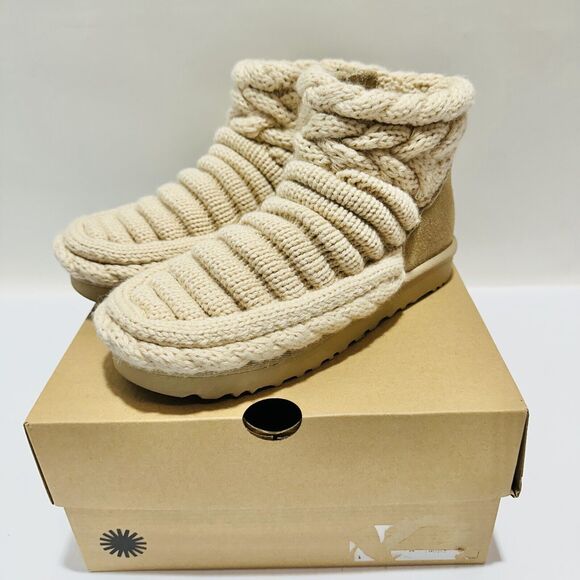 UGG Classic Ankle Boots Women's US 6 Beige Chunky Knit Side Zip NIB $180 - Picture 5 of 14